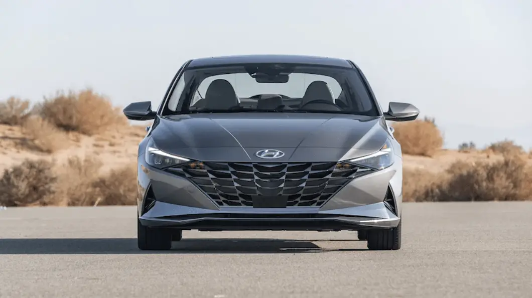 Hyundai Elantra hybride 2023 Guide de l'utilisateur automatique Image en vedette