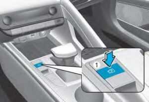 Hyundai Elantra Hybrid 2023 Rear View Monitor (RVM) User Guide 3