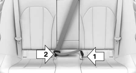 BMW 3 Series 2020-2023 Unbuckling the Safety Belt User Manual