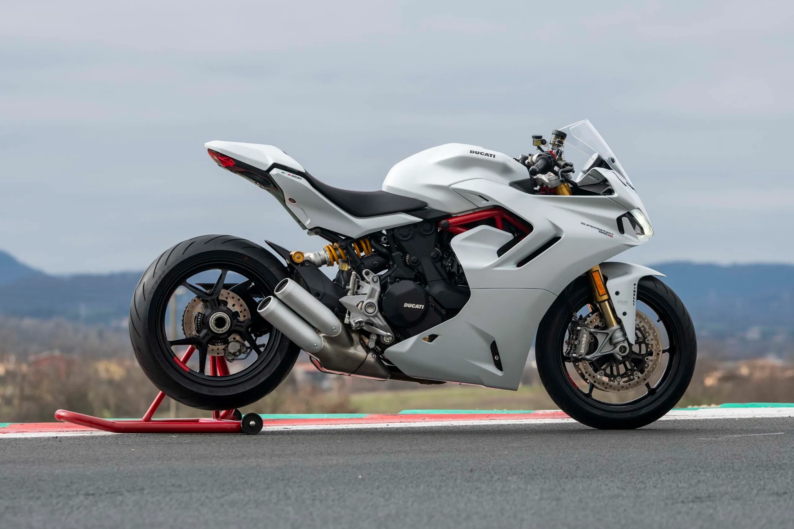 Ducati Supersport 950 2023 en vedette