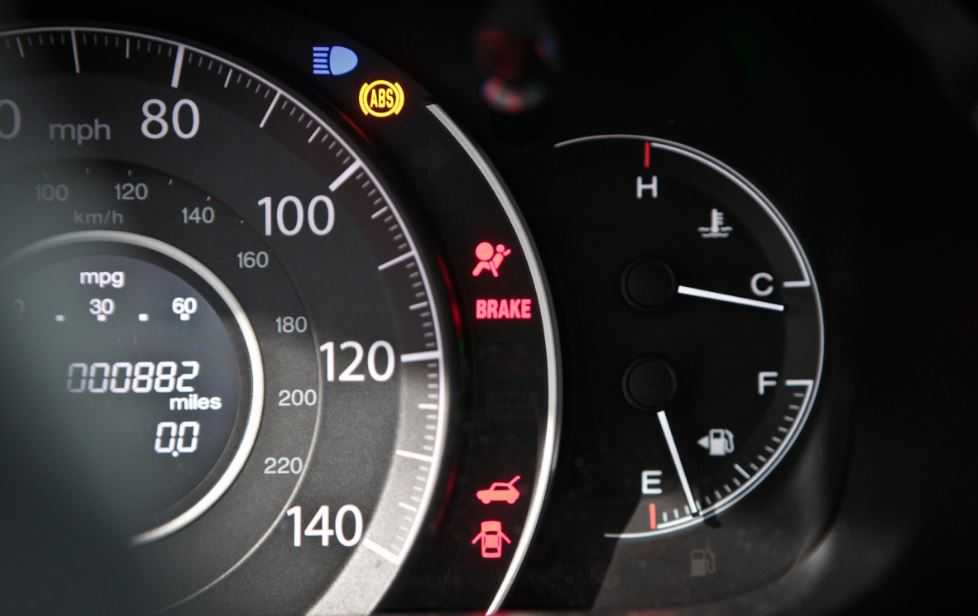 Check-Warning-Lights-Car-Maintenance-and-Repair