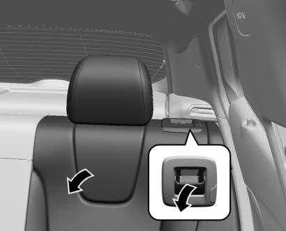 Buick Encore GX 2023 Seats and Restraints User Manual 18
