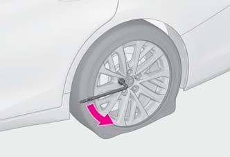 Lexus ES250 2023 Spare Tire Replacement User Manual 09