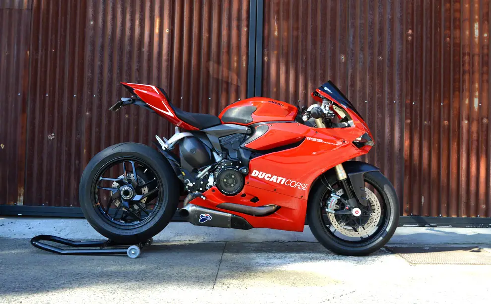 2014 Ducati 1199 Panigale S featured