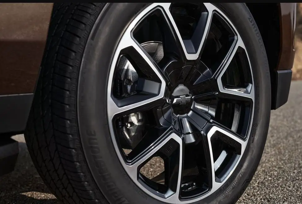 2023-Chevrolet-Tahoe-Specs-Price-Features-Milage-(brochure)-Tyre 