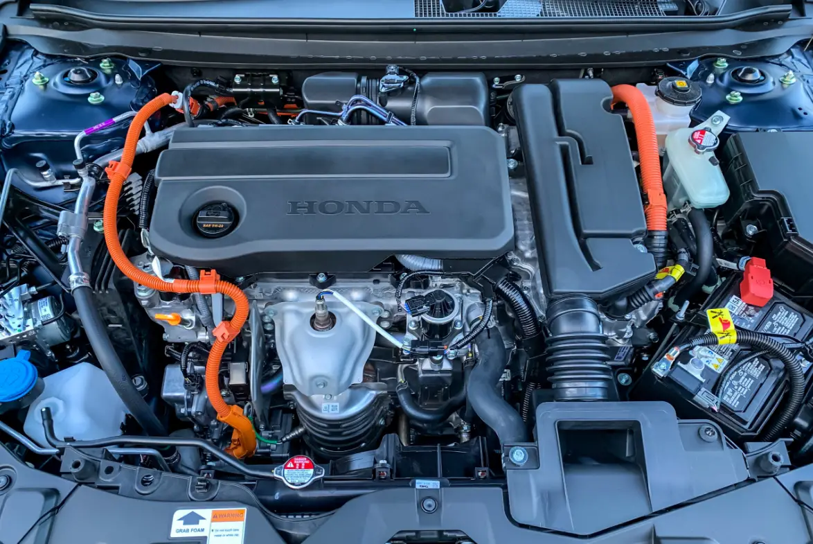 2023 - 2024-Honda-Accord-Specs-Price-Features-Mileage-(brochure)-Engine