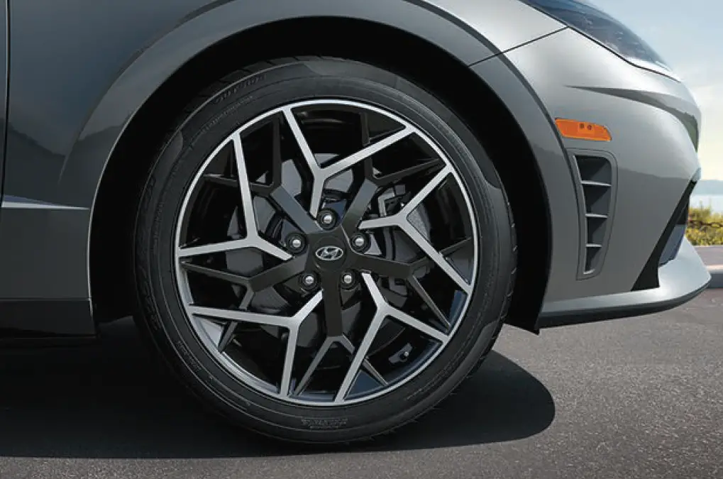 2023-Hyundai-Sonata-Specs-Price-Features-Milage-Wheel