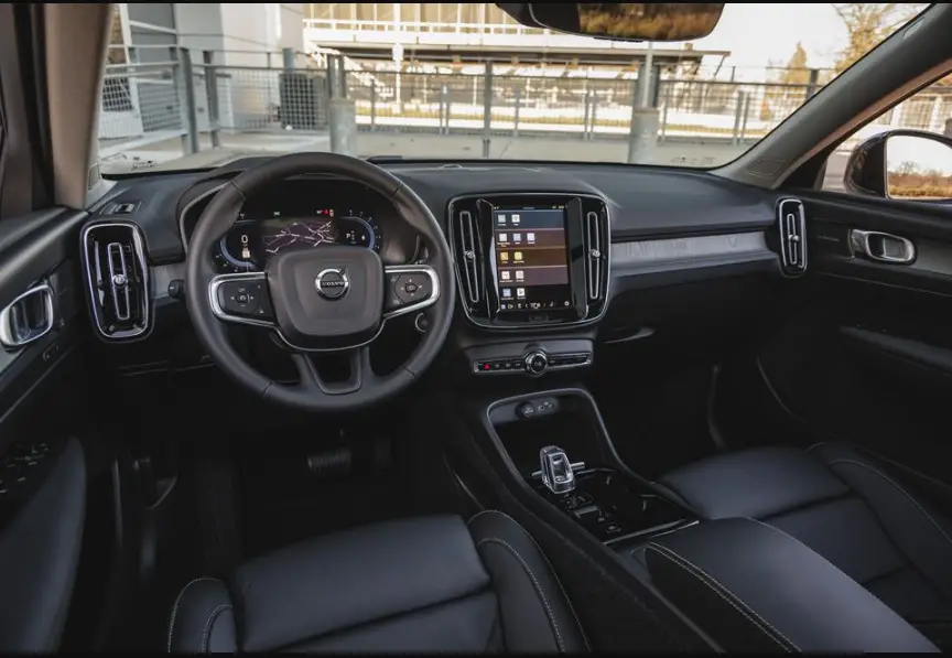 2023-Volvo-XC40-Specs-Price-Features-Milage-(brochure)-Interior 