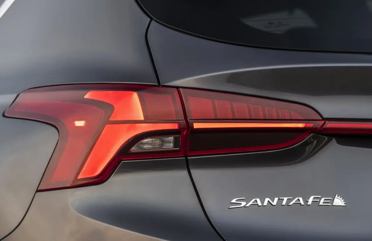 Hyundai Santa Fe Specs, Price, Features, Milage-Back Light