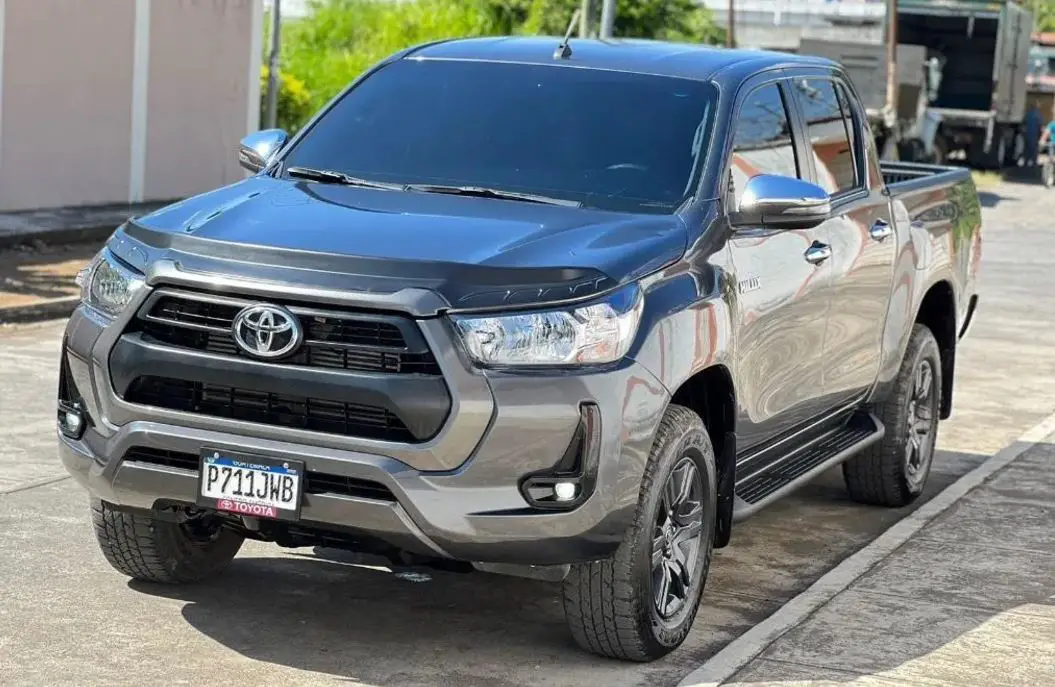 Toyota-Hilux-Best-Selling-Cars-In-UAE