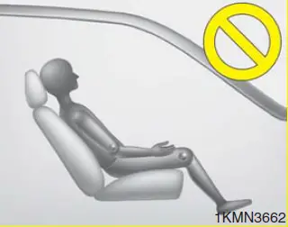 2021 Kia Niro Seats and Seat Belt 02