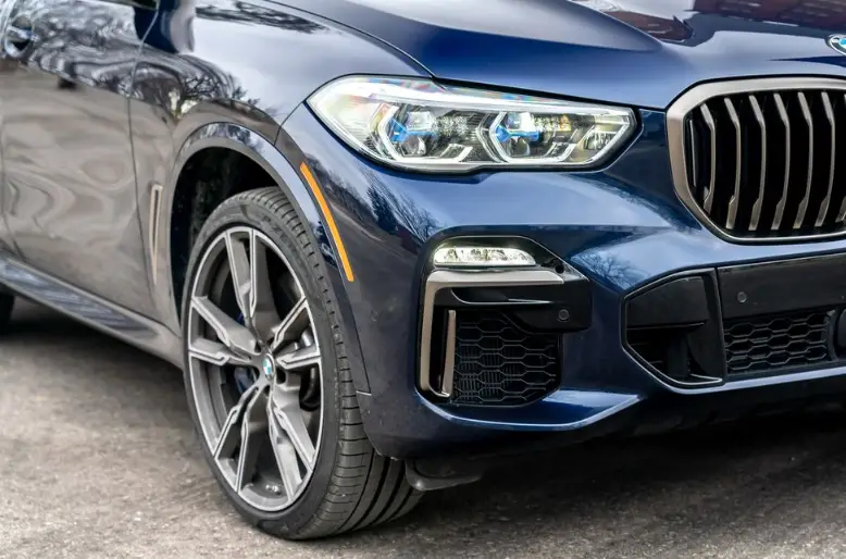 2023 BMW X5 Specs, Price, Features, Mileage (brochure)-Front 