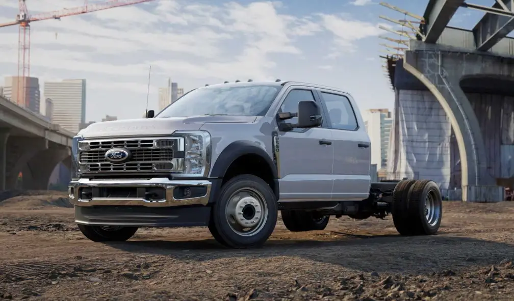 2023 FORD F-550 Featured