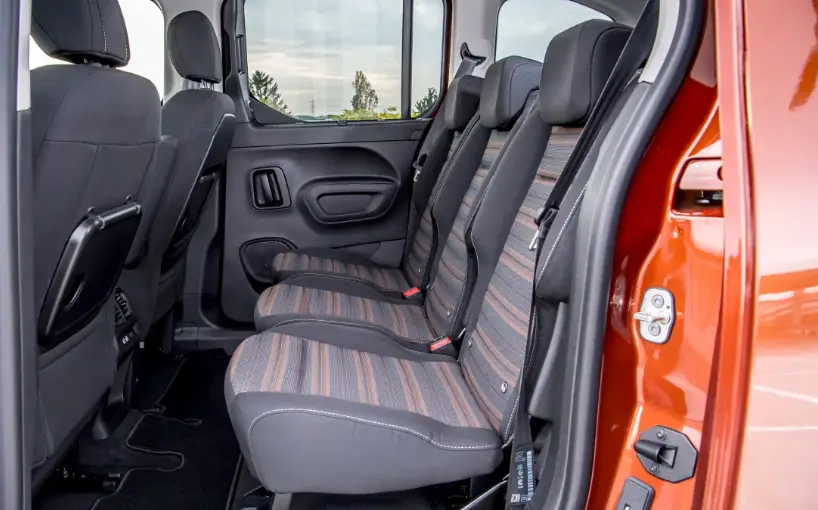 2023 -Vauxhall- COMBO -LIFE -ELECTRIC- Specs, Price, Features, Mileage (Brochure)- seating