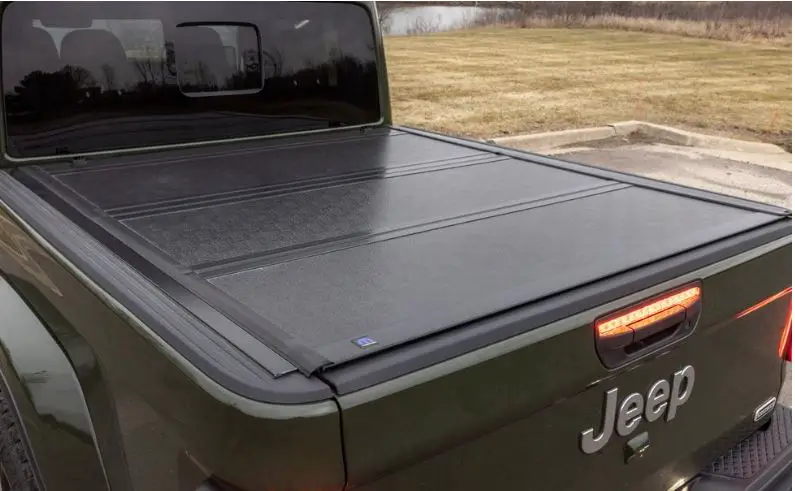 Jeep-Gladiator-exterior-Back
