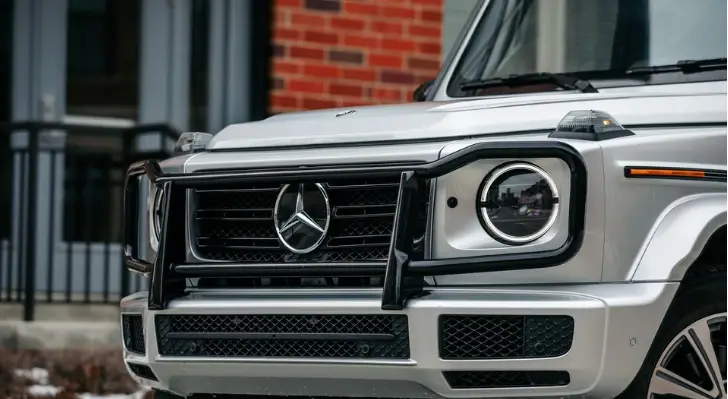Mercedes G-exterior-front

