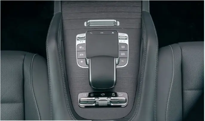 Mercedes-GLS-Gear-Shifter