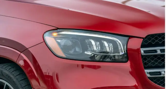 Mercedes-GLS-Headlight