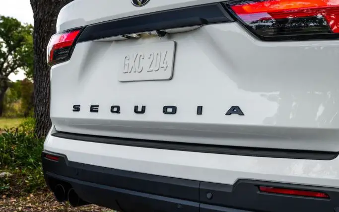 Toyota-Sequoia-Exterior-Back