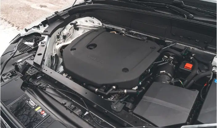 Volvo-XC60-Recharge-engine