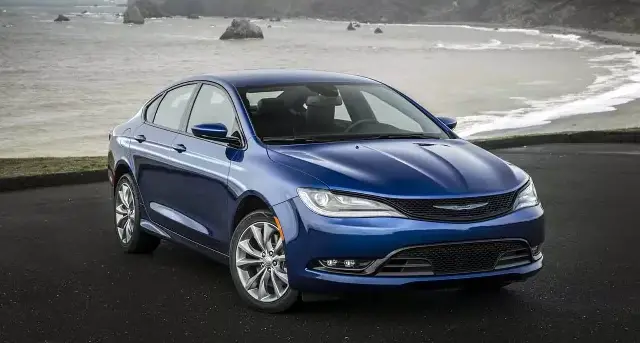2016-Chrysler-200-featured