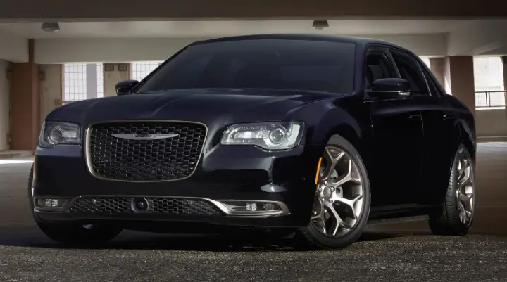 2017-Chrysler-300-featured