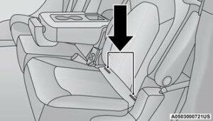 2022 Chrysler Voyager Seat Belts (33)
