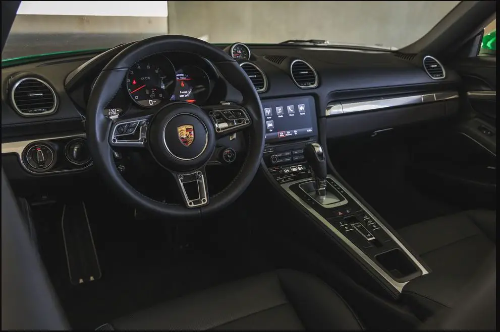 2023-Porsche-718-Spyder-Specs-Price-Feature-Mileage and-Review-INTERIOR
