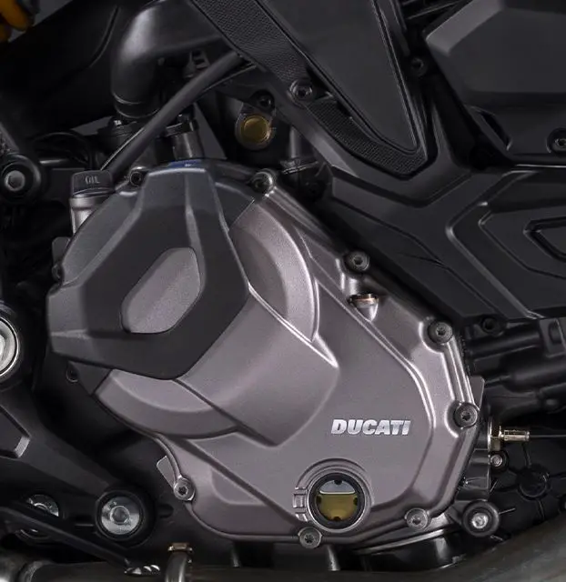 2024-Ducati-Monster-engine