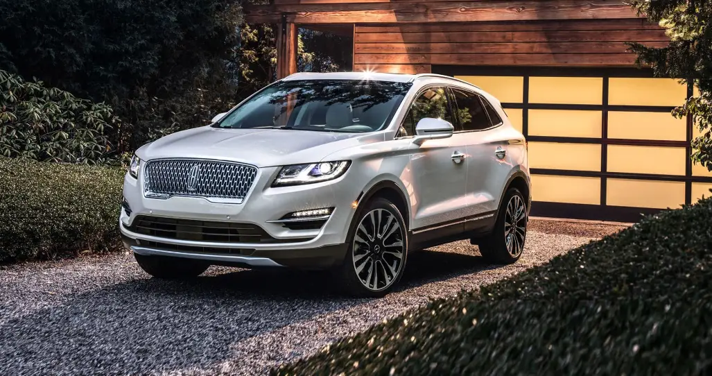 2019-Lincoln-MKC-User-Guide-featured