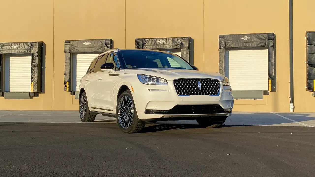 2020-Lincoln-Corsair-Owners-Manual-featured
