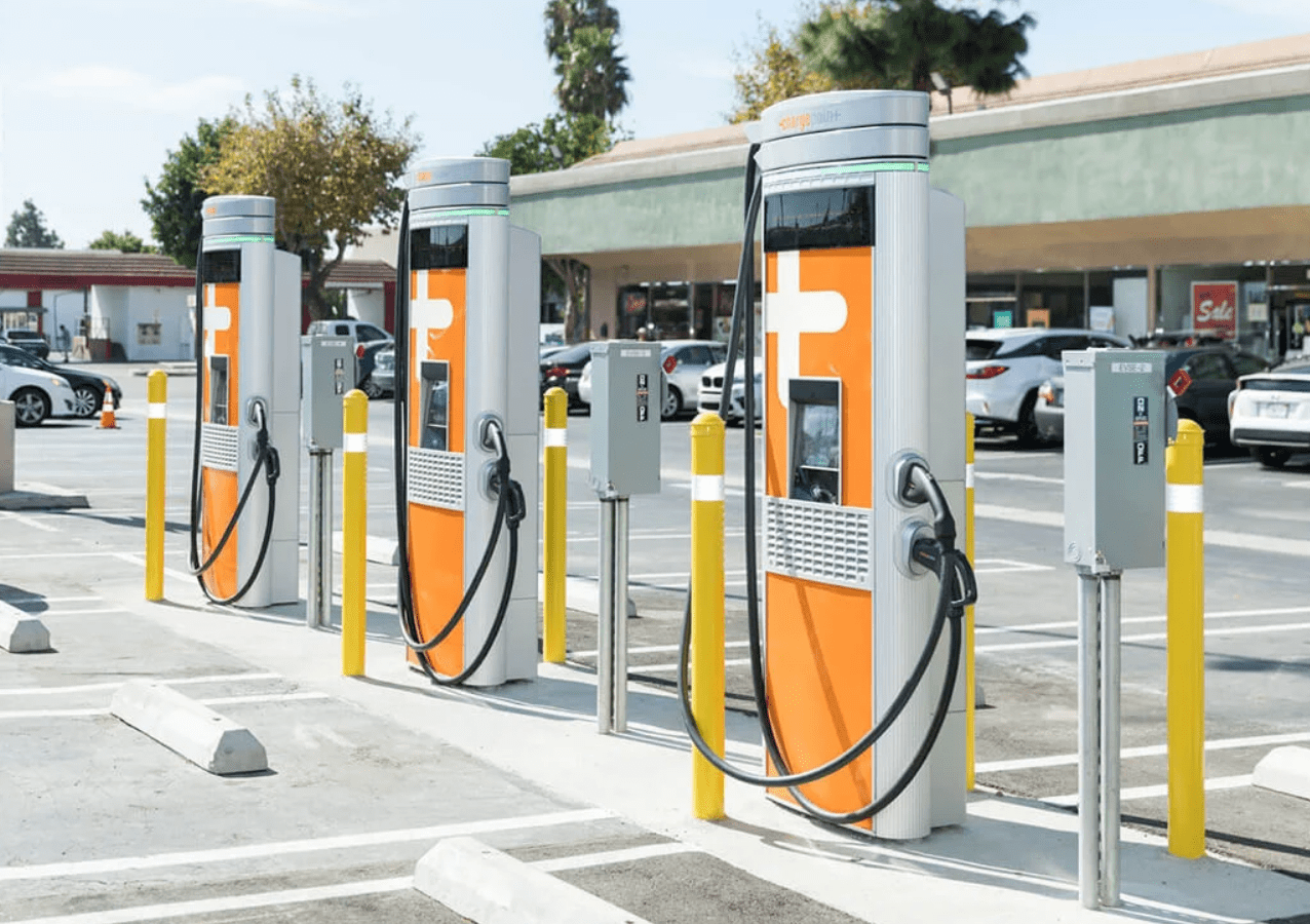 The-Top-5-Fast-Charging-Stations-for-EVs-in-2023-charge-point-station