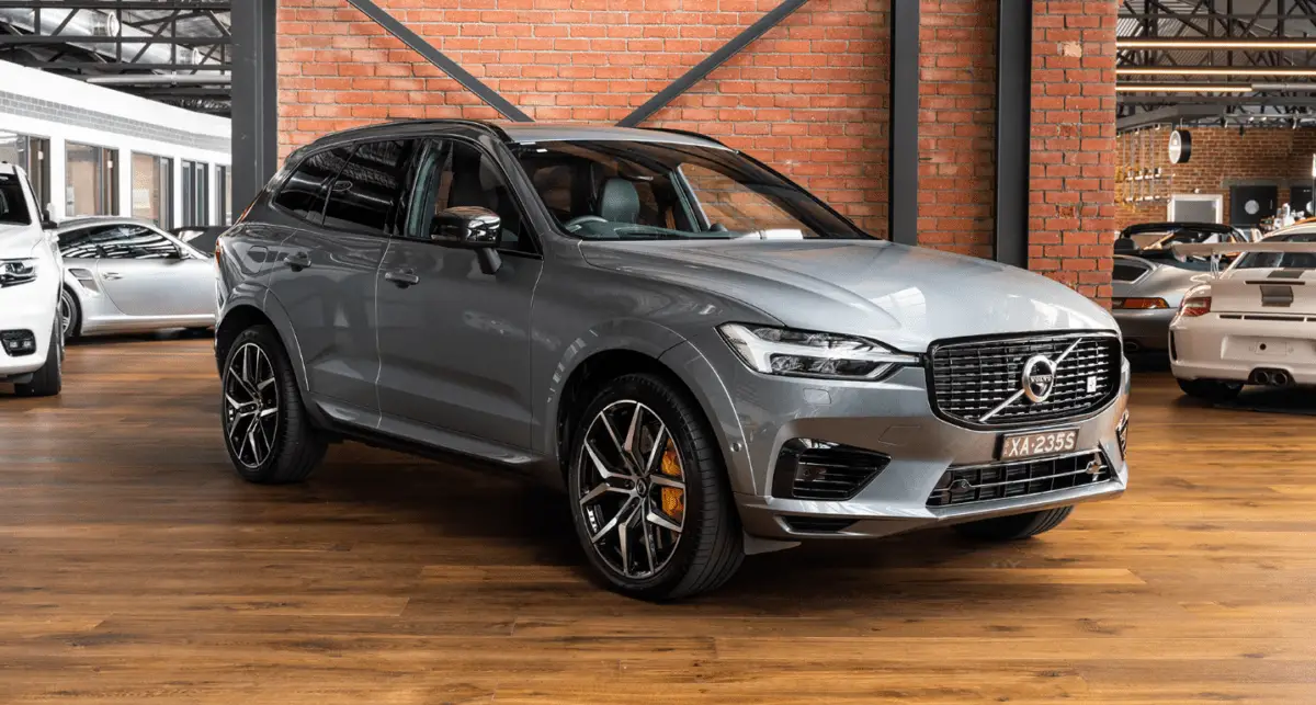2019-Volvo-XC60-T8-featured