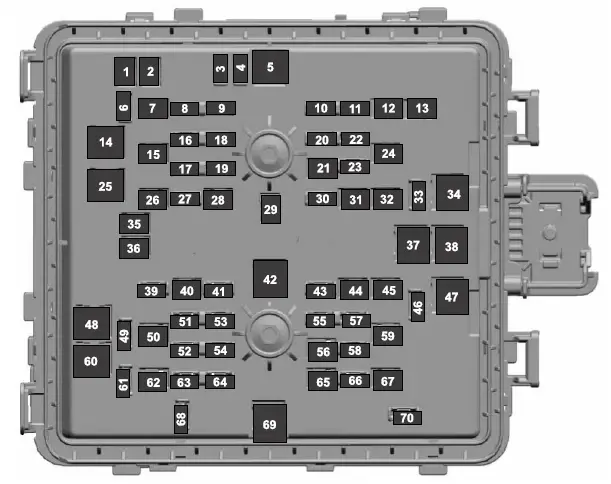 2022-FORD-Super-Duty-Fuses-and-Fuse-Box-Replacing-a-blown-fuse-fig-1 (3)