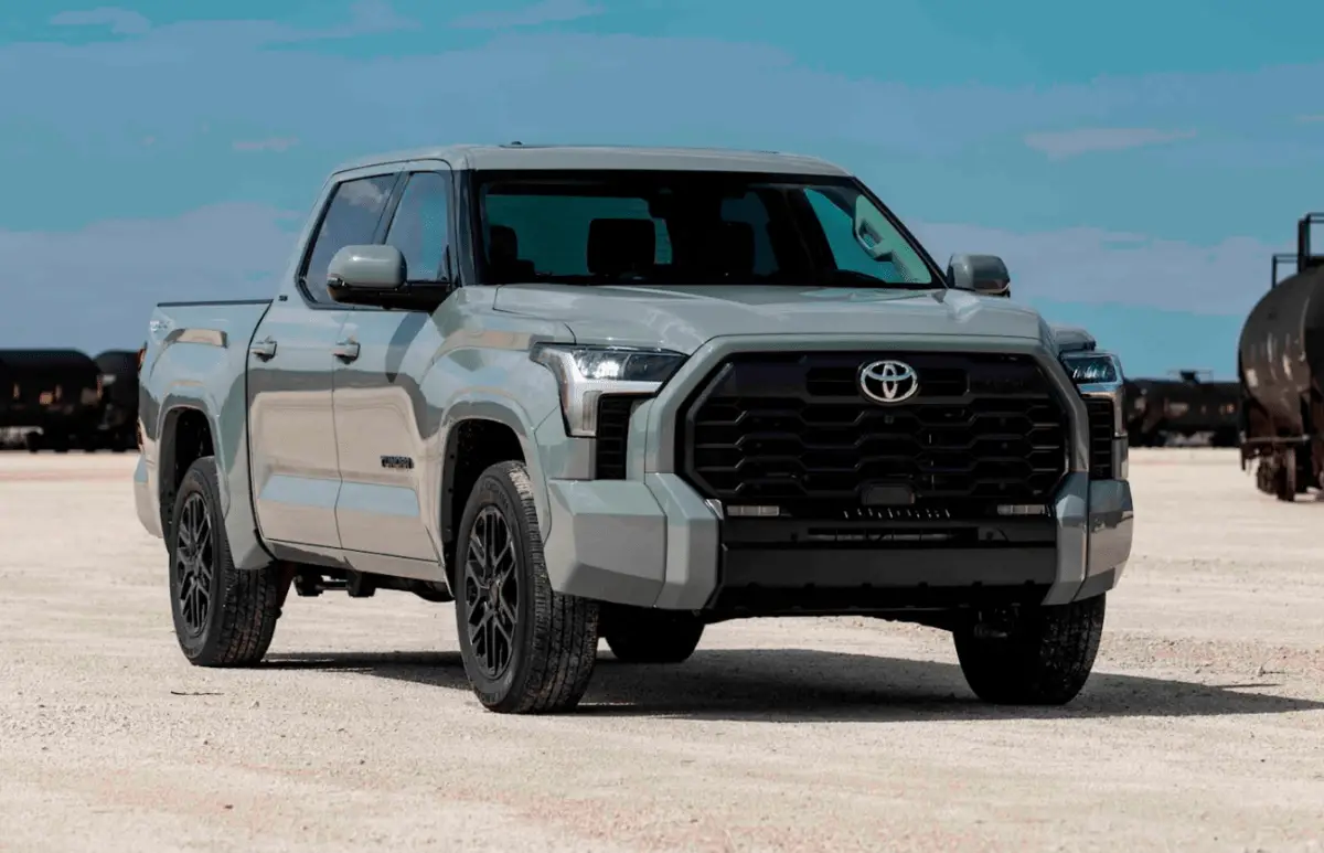 2022-Toyota-Tundra-Fuses-and-Fuse-Box-How-to-fix-a-blown-fuse-featured
