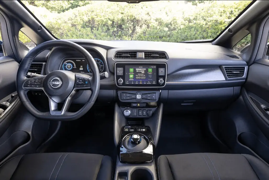 2024-Upcoming-Cars-of-Nissan-in-this-year-2024-Nissan-LEAF-Interior
