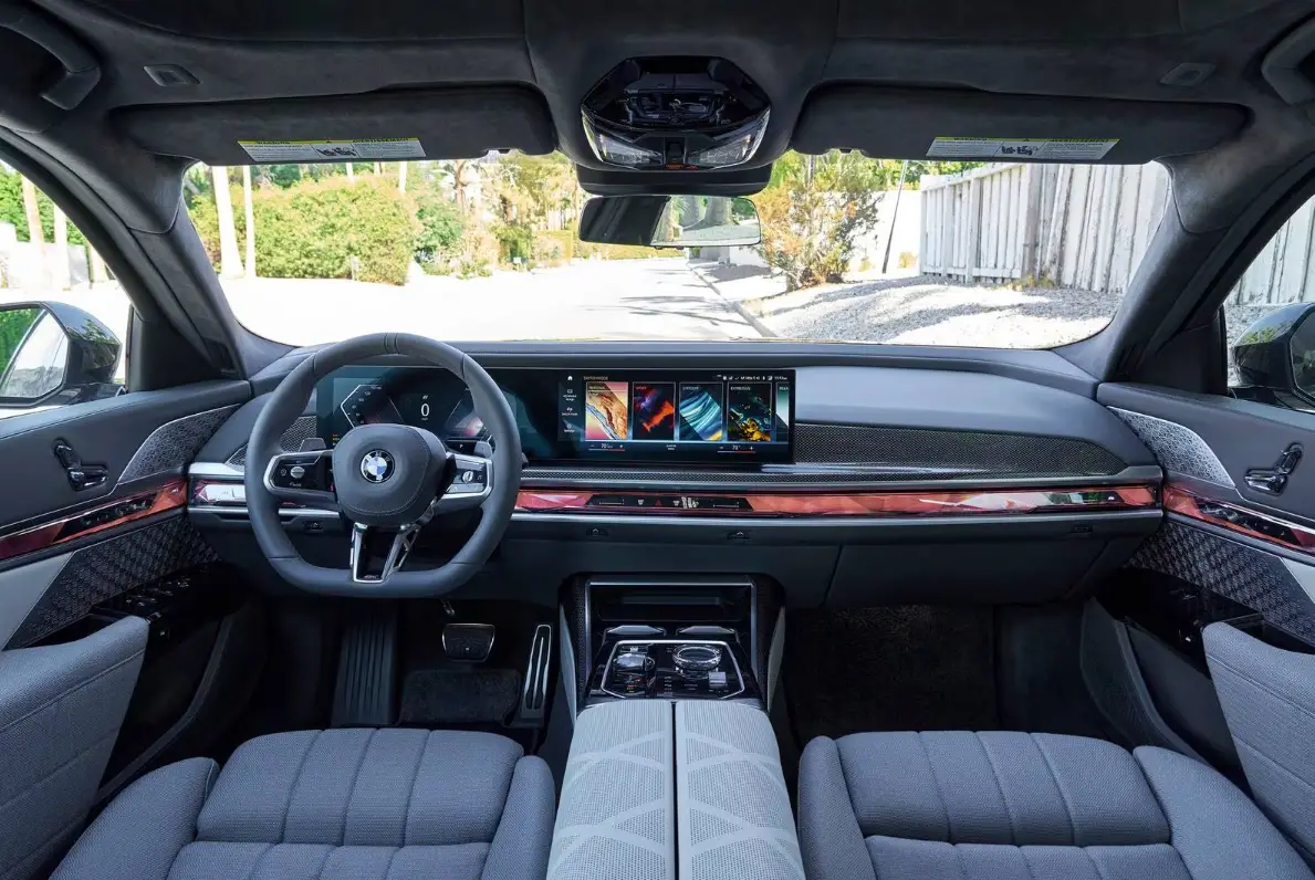 BMW-Top-10-Upcoming-Cars-in-2024-BMW-7-Series-Interior