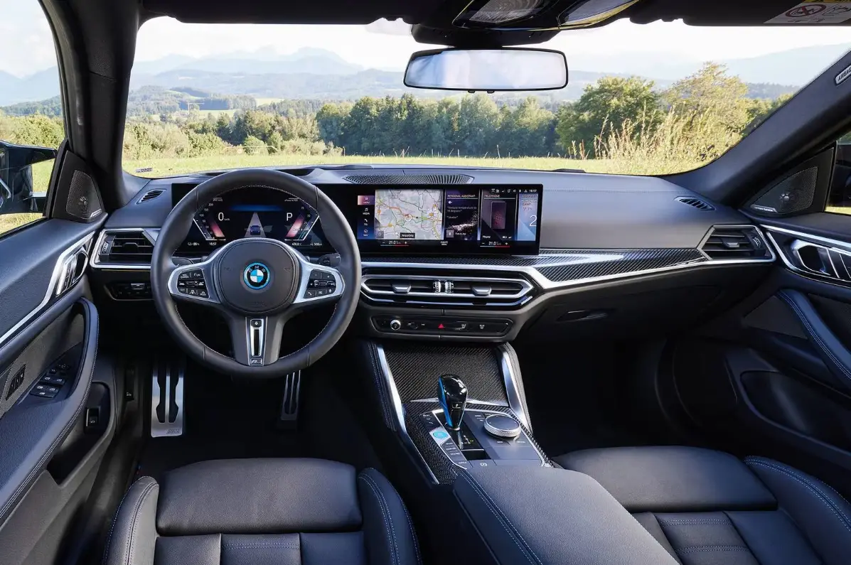 BMW-Top-10-Upcoming-Cars-in-2024-BMW-i4-Interior