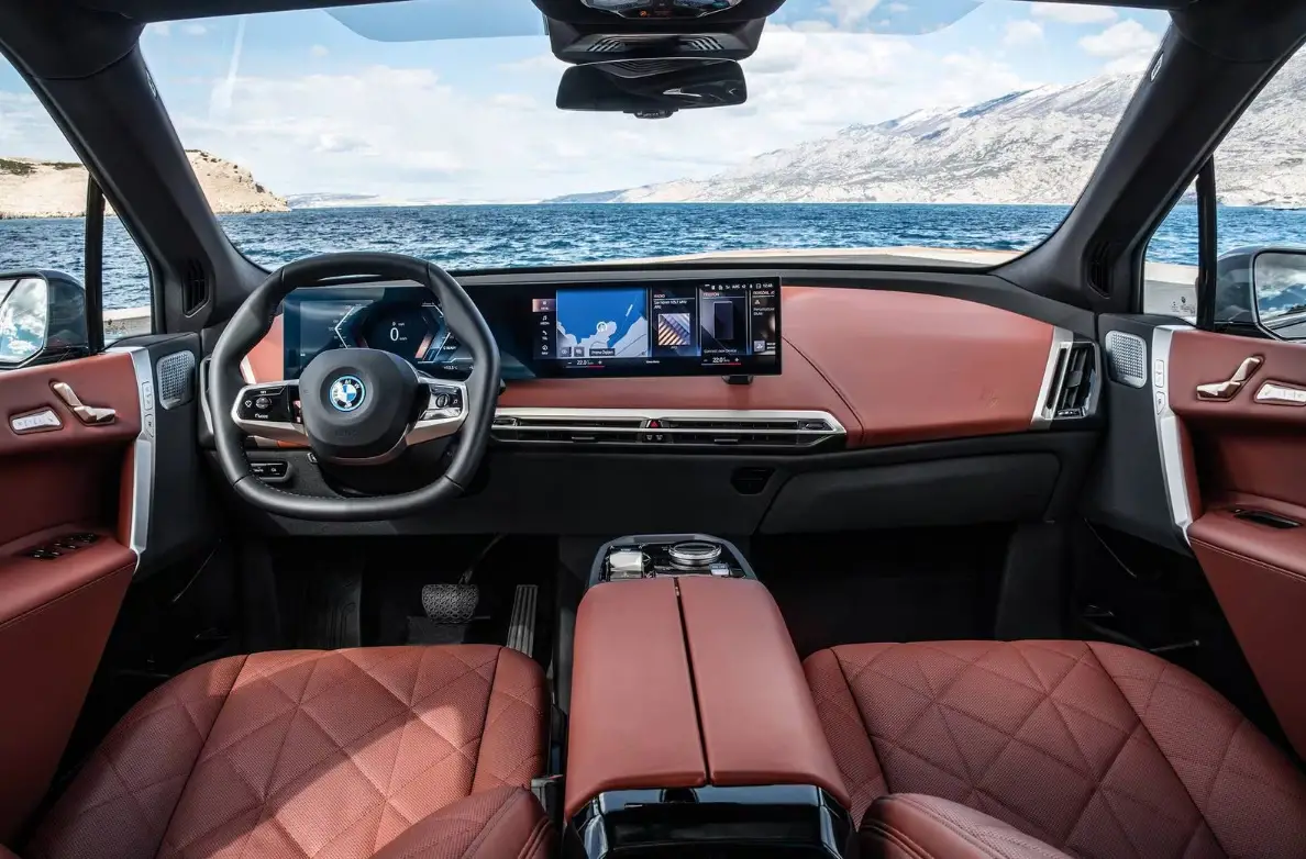 BMW-Top-10-Upcoming-Cars-in-2024-BMW-iX-Interior