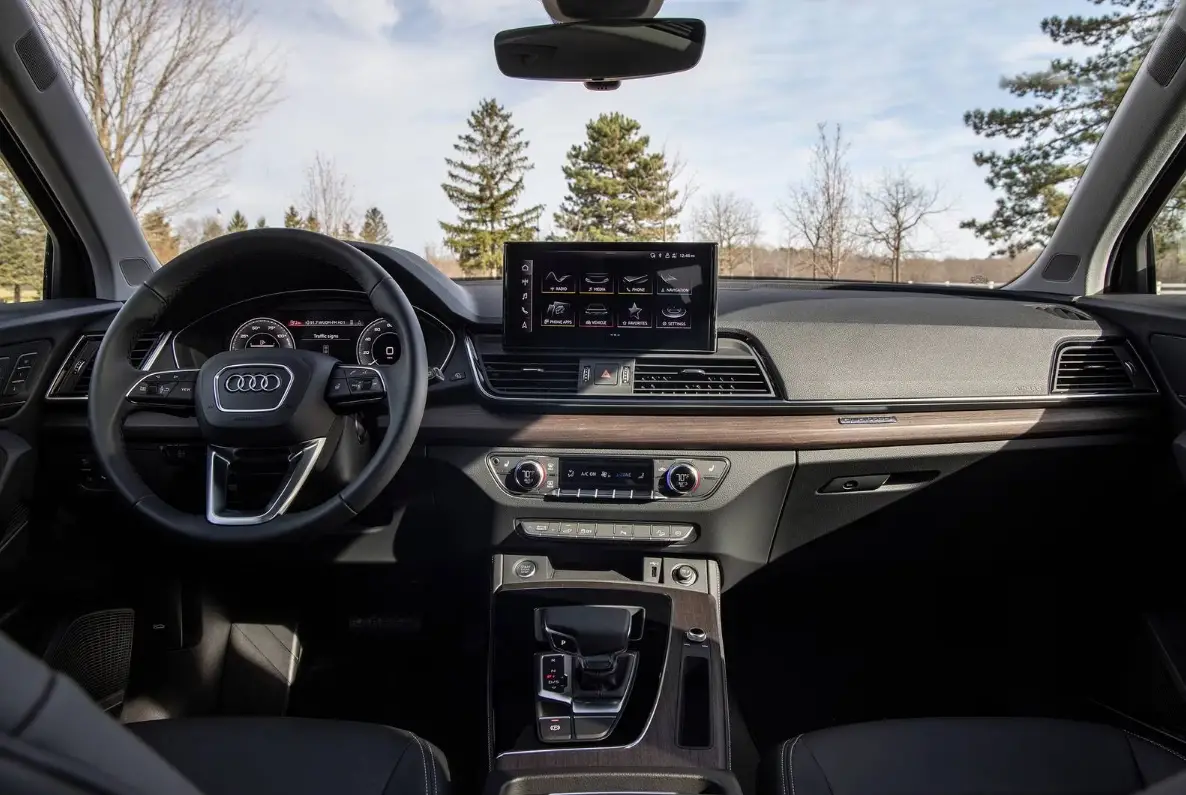 Explore-the-Latest-Audi-Car-Models-of-2024-Audi-Q5-Interior