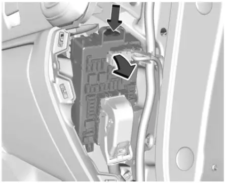 Repair Fuses 2021 GMC Sierra HD Fuse Diagrams and Relay -fig- (12)