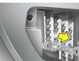 Repalcing-Fuses-2014-Hyundai-Genesis-Fuse-Diagram-and-Details-fig-3