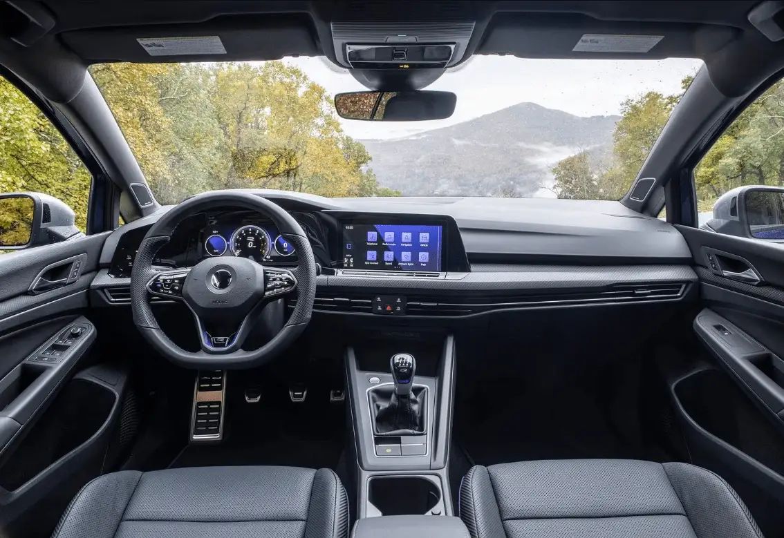 2024-Upcoming-Cars-of-Volkswagen-in-this-year-Golf-R-INTERIOR