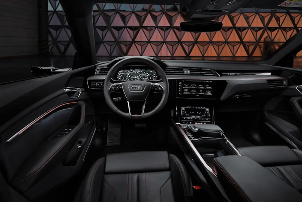 Explore-the-Top-10-SUVs-in-Germany-by-2024-Audi-SQ8-e-tron-Interior