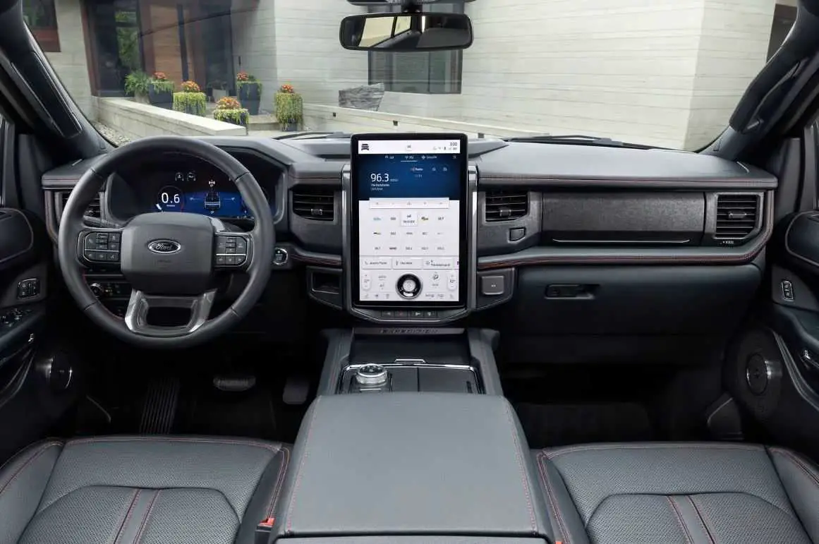 FORD-Top-10-Upcoming-Cars-in-2024-Ford-Expedition-Interior