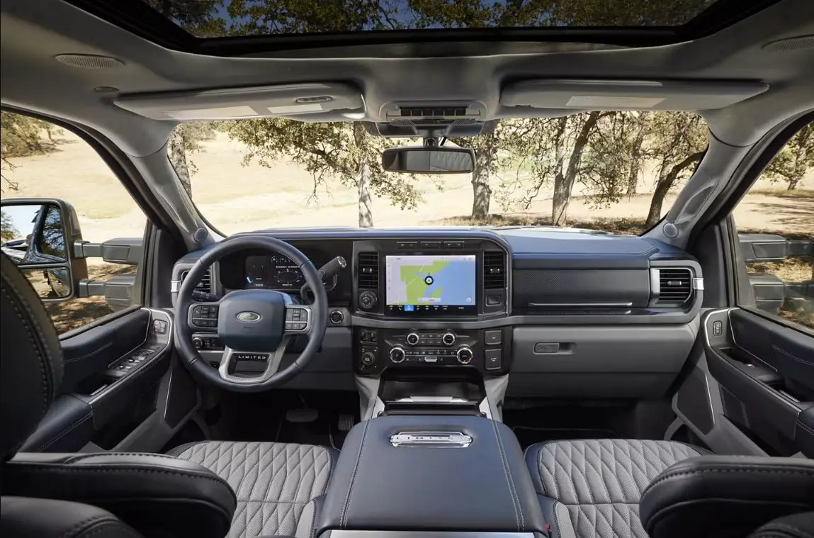 FORD-Top-10-Upcoming-Cars-in-2024-Ford-Super-Duty-Interior