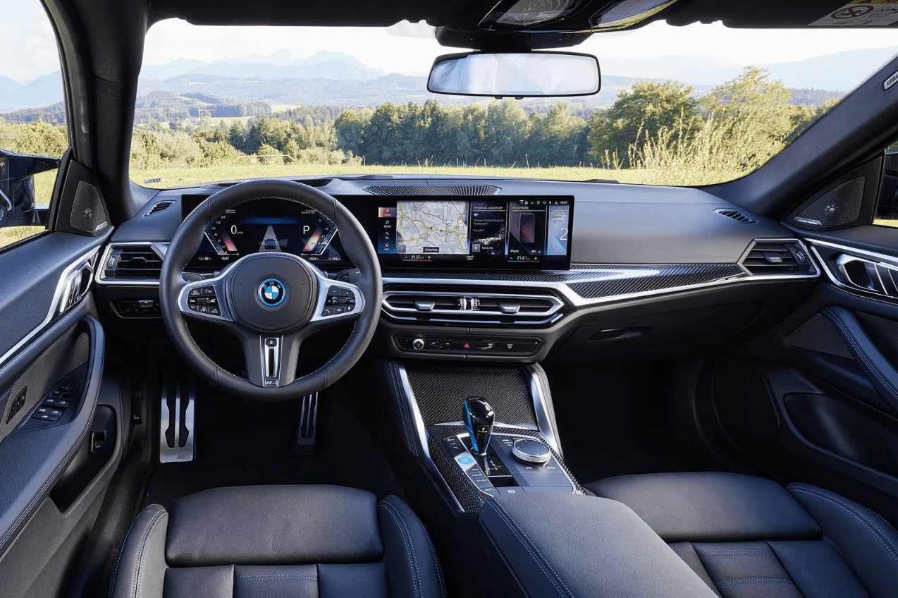 Sedan-2024-Upcoming-cars-in-the-USA-2024-BMW-i4-Interior